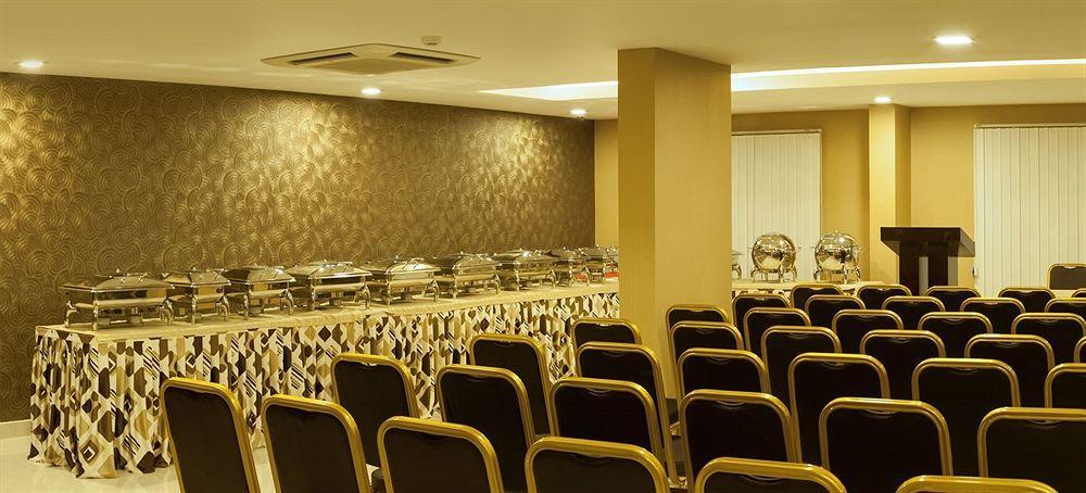Abaam Cochin Kochi Exterior foto