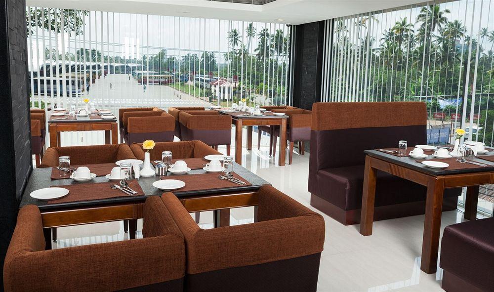 Abaam Cochin Kochi Exterior foto